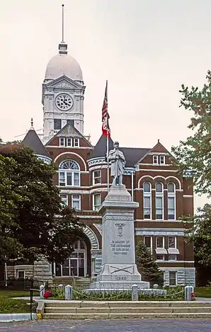 Das Taylor County Courthouse in Bedford, seit 1981 im NRHP gelistet
