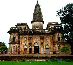 Tempel in der Nähe von Laharpur