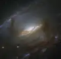 Hochaufgelöste Aufnahme des Zentrums von NGC 5792, erstellt mithilfe des Hubble-Weltraumteleskops