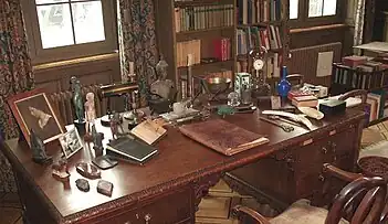 Thomas Manns Schreibtisch im nachgebildeten Arbeitszimmer