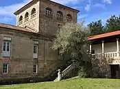 Turm und Unterkünfte