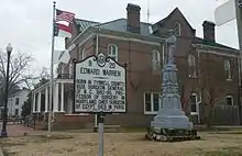 Das Tyrrell County Courthouse in Columbia, gelistet im NRHP mit der Nr. 79001756