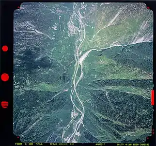 Soazza mit Val de la Fórcola (oberhalb Bildmitte rechts)