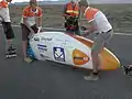 Das VeloX3 wird vom niederländischen Human Powered Team Delft / Amsterdam am 9.&nbsp;September 2013 für einen Rennlauf von Sebastiaan Bowier während der „World Human Powered Speed Challenge“ auf der Straße südwestlich von Battle Mountain, Nevada, USA vorbereitet.