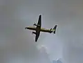 Ein Flugzeug im Endanflug auf den Flughafen Darwin