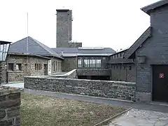 Innenhof der Ordensburg mit dem 48&nbsp;m hohen Turm (ursprünglich Wasserturm)