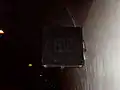 Wechselverkehrszeichen im Tunnel. Man erkennt die Abstufung 100 - 80 - 60&nbsp;km/h.