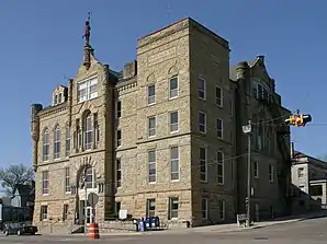 Das Wapello County Courthouse in Ottumwa, gelistet im NRHP Nr. 81000272