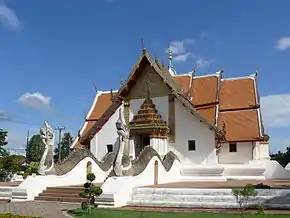 Vorderansicht von Wat Phumin