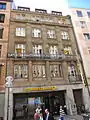 Weinstraße 4; Ehemaliges Geschäftshaus, jetzt Bankhaus