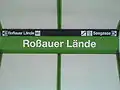 Modernes Design der Stationsbezeichnung der U4 in der Station Roßauer Lände und&nbsp;…