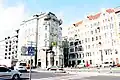 Eckhaus, 6., Linke Wienzeile 70 (links), Magdalenenstraße 4 und 6 (rechts)