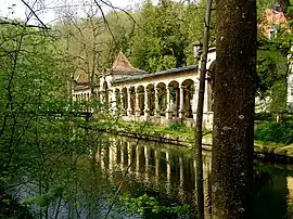 Die Tauber durchfließt den westlichen Landkreis (hier beim Wildbad).