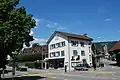 Kreuzung im Dorfzentrum