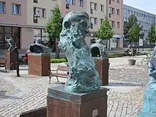 Zbiegniew Herbert - Portraitbüste von Karol Badyna auf dem Oberen Markt von Lwówek Sląski