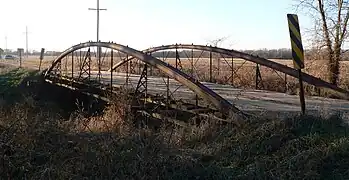 County Line Bowstring near Hollis, Kansas39°39′14″N 97°34′23″W / 39.65389°N 97.57306°W / 39.65389; -97.57306 (County Line Bowstring Bridge)