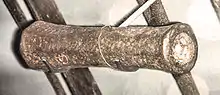Western European handgun, 1380. 18&nbsp;cm-long and weighing 1.04&nbsp;kg, it was fixed to a wooden pole to facilitate manipulation. Musée de l'Armée.