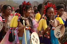 Swazi royals with small, ornamental shields, i.a. associated with Nomkhubulwana ceremonies: 115