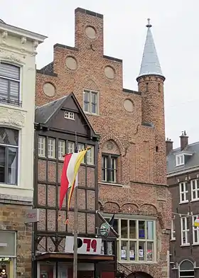 De Morriaan ist das älteste Backsteinhaus in den Niederlanden (von 1210 erbaut)