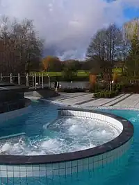 Außenbecken in der Therme