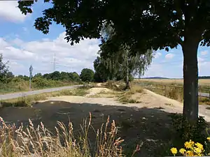 Dirtstrecke neben dem Radweg für diejenigen, die es nicht abwarten können, bis der Weg schlecht wird (zwischen Fiedlbühl und Vohenstrauß)