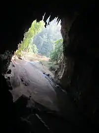 Ausgang der Tham-Lot-Höhle