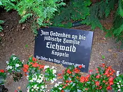 Gedenkstein auf dem Friedhof