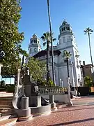 Hearst Castle, Haupt­gebäude