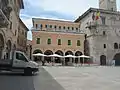 Piazza in Ascoli Piceno (Caffe Meletti)