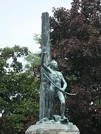 Die Painted Post-Statue.