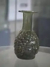 Parfümflasche mit Doppelgesicht, Maryam Anza