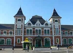 Am Tiszai-Bahnhof von Miskolc.
